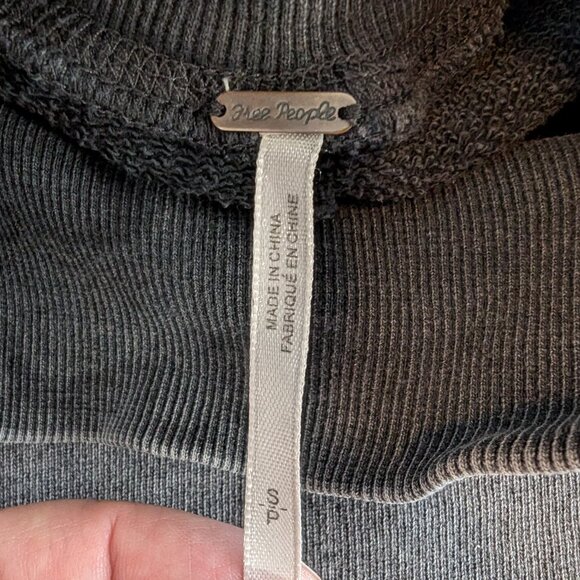 Free People Grey mock neck Sweatshirt - Size S - Picture 6 of 10